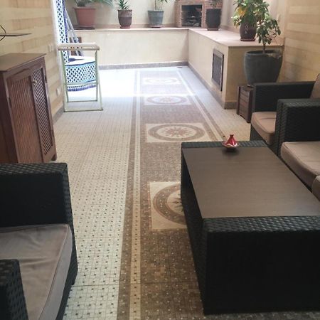 Stylish Gueliz Apartment With Beautiful Terrace マラケシュ エクステリア 写真
