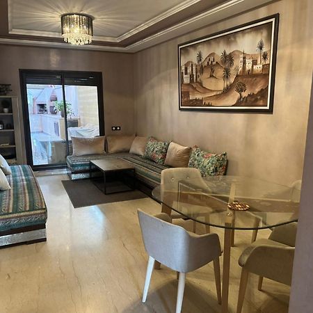 Stylish Gueliz Apartment With Beautiful Terrace マラケシュ エクステリア 写真