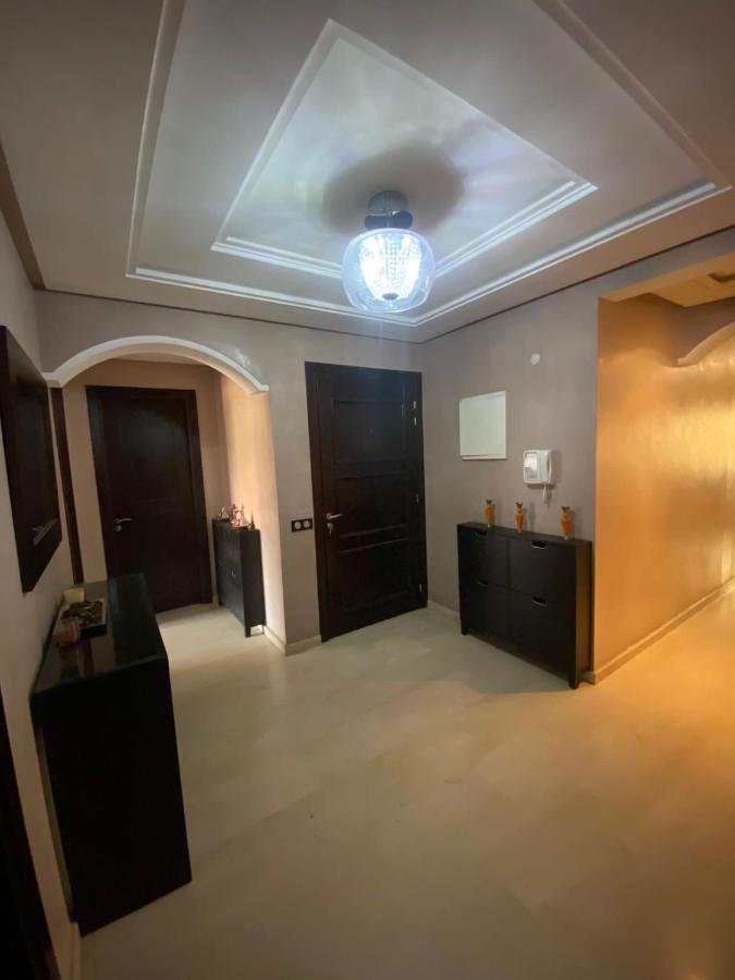 Stylish Gueliz Apartment With Beautiful Terrace マラケシュ エクステリア 写真