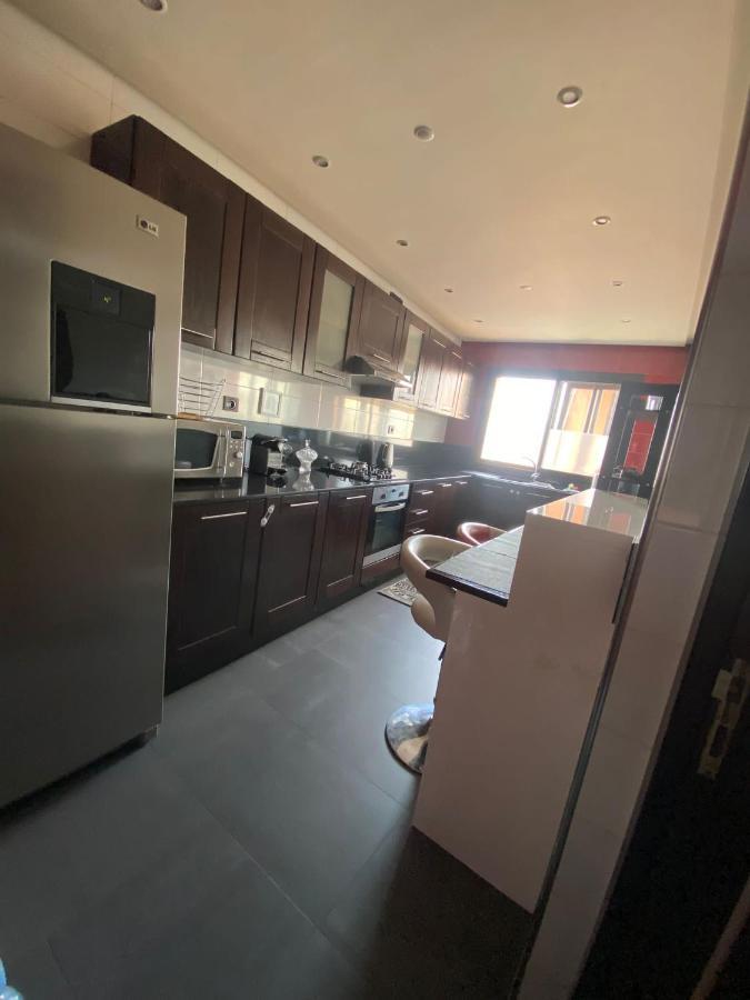 Stylish Gueliz Apartment With Beautiful Terrace マラケシュ エクステリア 写真
