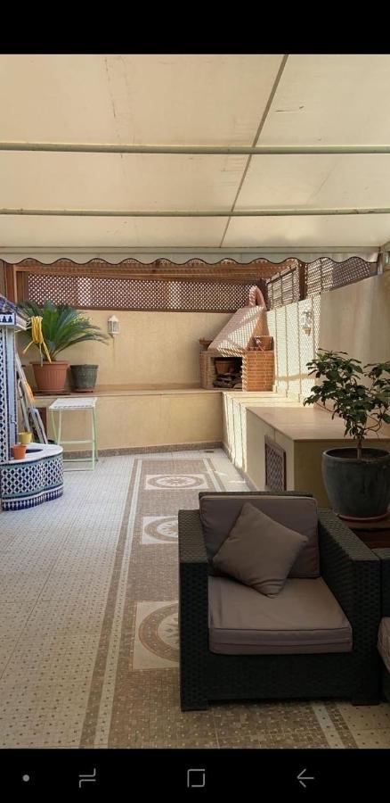 Stylish Gueliz Apartment With Beautiful Terrace マラケシュ エクステリア 写真