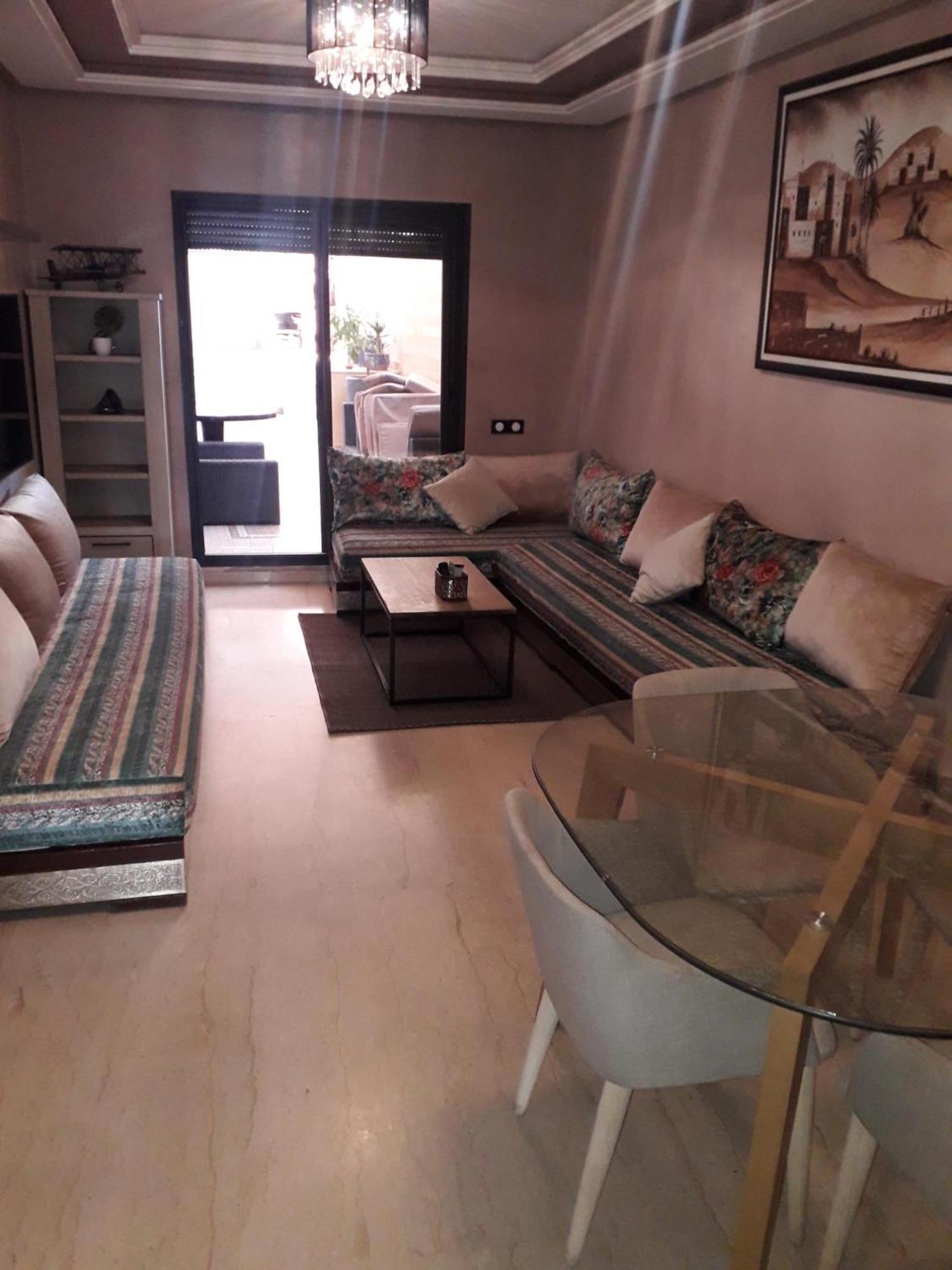 Stylish Gueliz Apartment With Beautiful Terrace マラケシュ エクステリア 写真