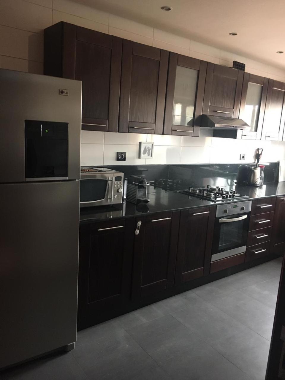 Stylish Gueliz Apartment With Beautiful Terrace マラケシュ エクステリア 写真