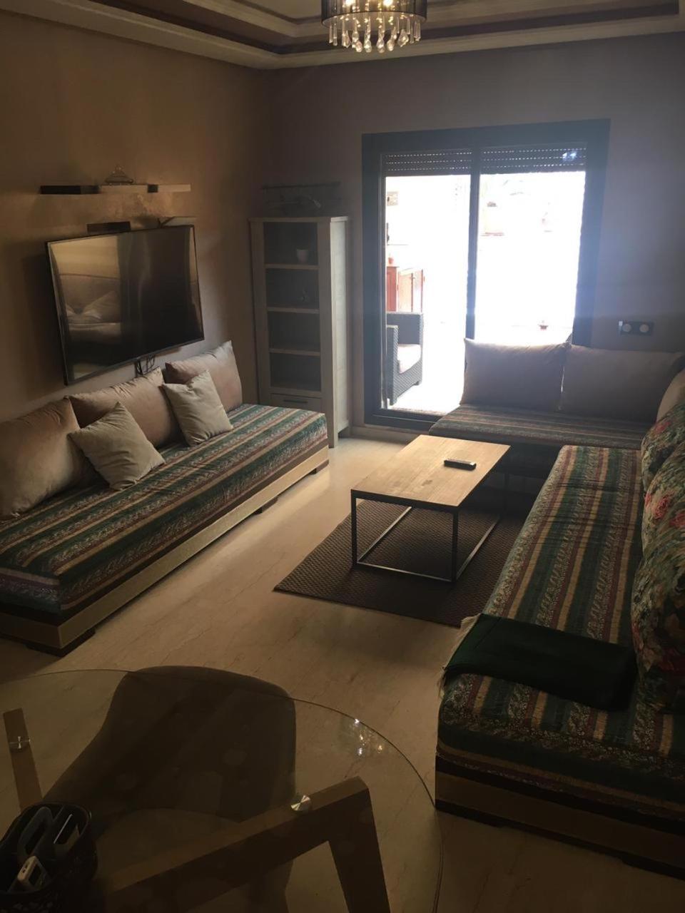 Stylish Gueliz Apartment With Beautiful Terrace マラケシュ エクステリア 写真