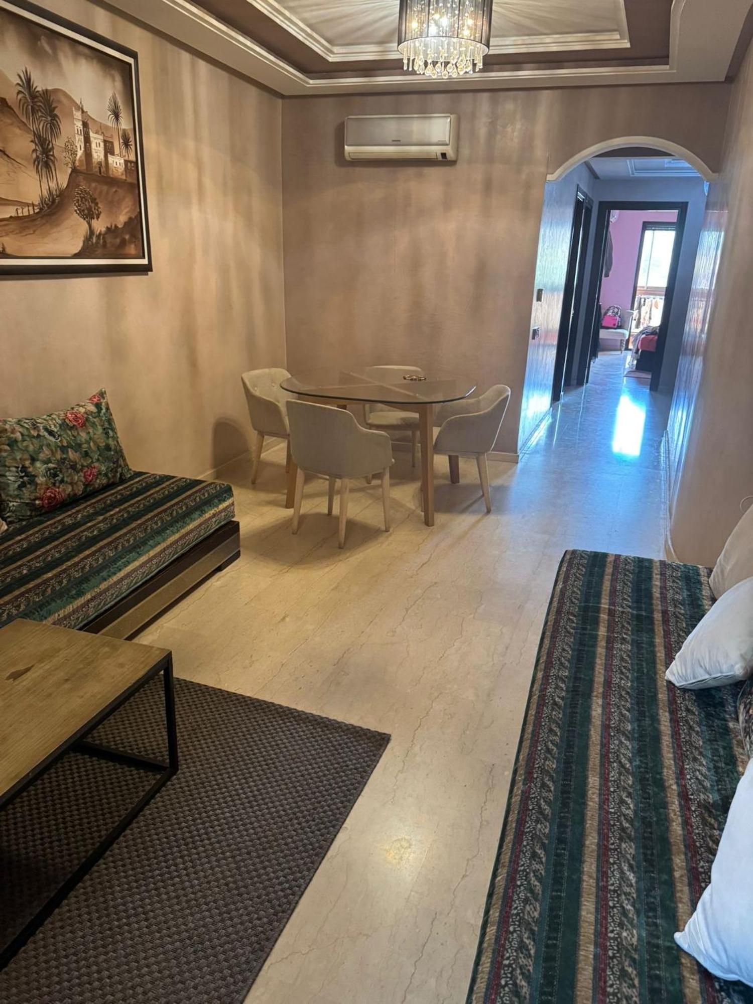 Stylish Gueliz Apartment With Beautiful Terrace マラケシュ エクステリア 写真